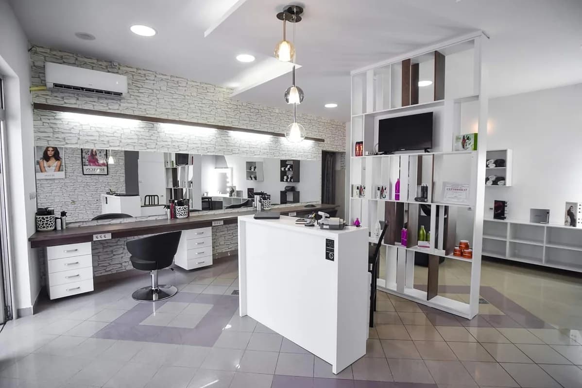 Hair&Makeup Studio CUT&CUT