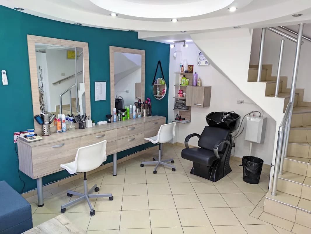 Hair Studio "La vie est belle"