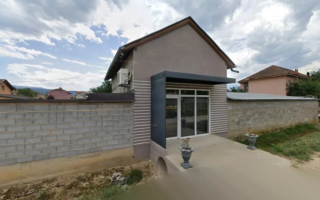 Studio Aina 1