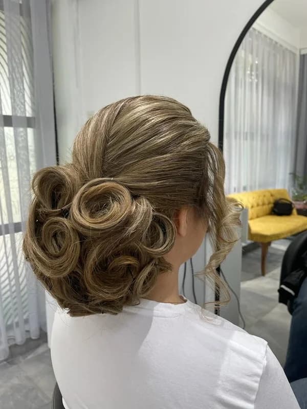 MelisaNeziriStudio 1