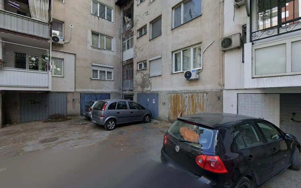 Салон „Миранда“ 1