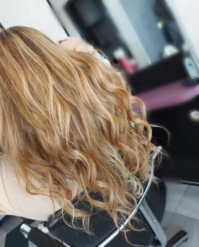 Frizerski salon hairstyle Anita