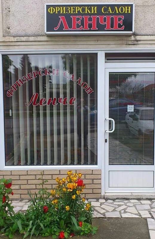 Women Hairdresser 'Lenche'