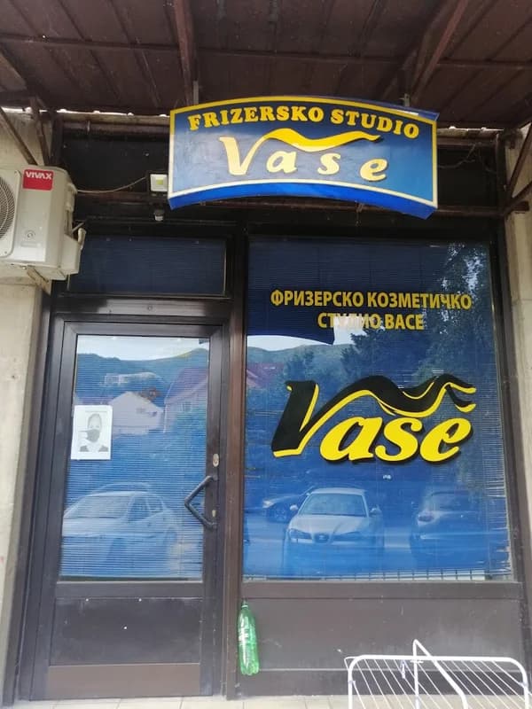 Фризерско - козметичко студио Васе Frizersko - kozmetichko studio Vase