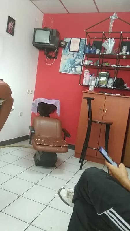 Man's Haircut saloon Abdulla 1
