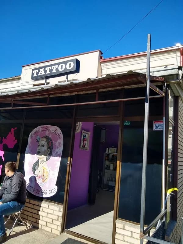 Hadji Tattoo & Piercing Studio