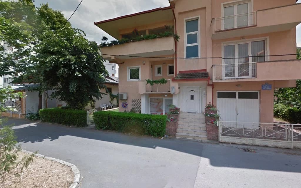PZU "AMI" Stomatoloska ordinacija i zabotehnicka laboratorija