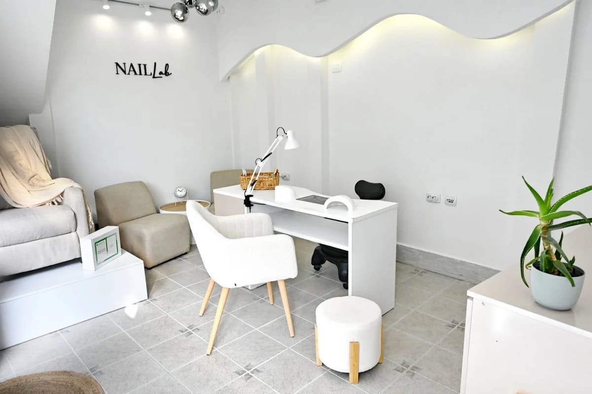 Nail Lab