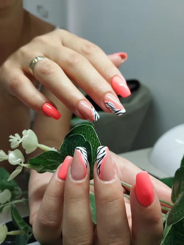 Riv Nails