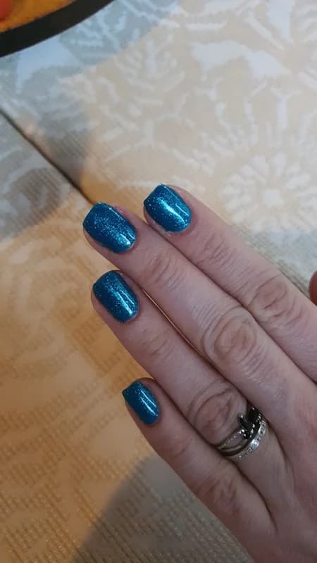EM nails 1