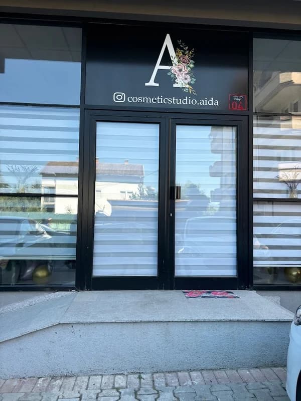 Cosmetics studio Aida