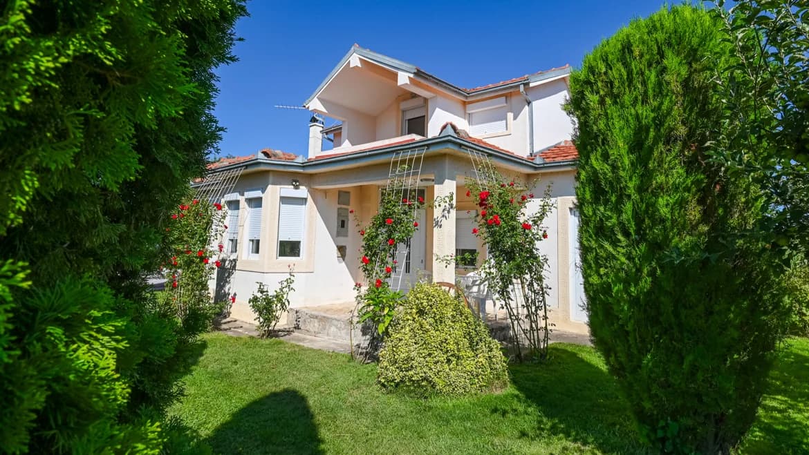 Vila Hristov