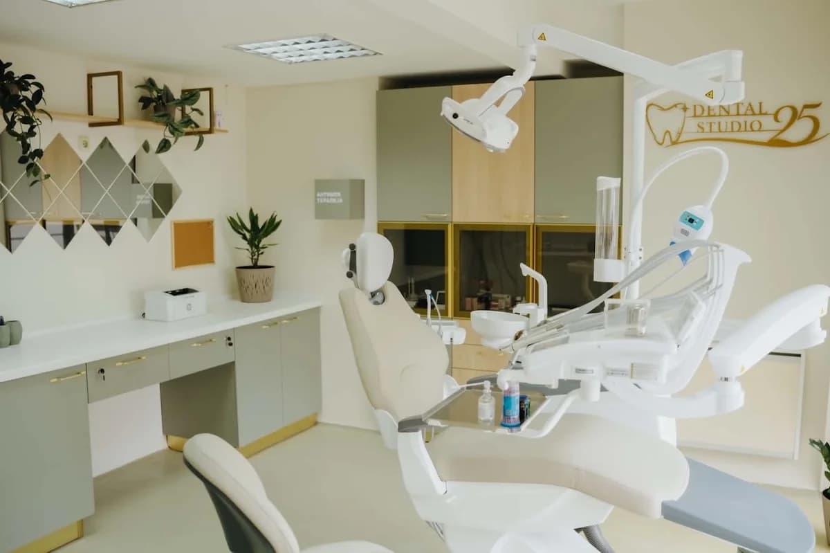 Dental Studio 25 1