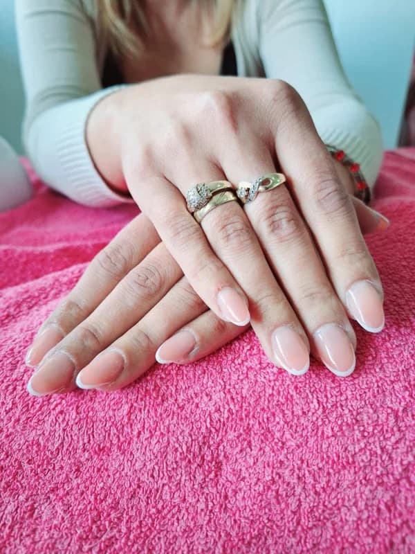 Emi Nails 777