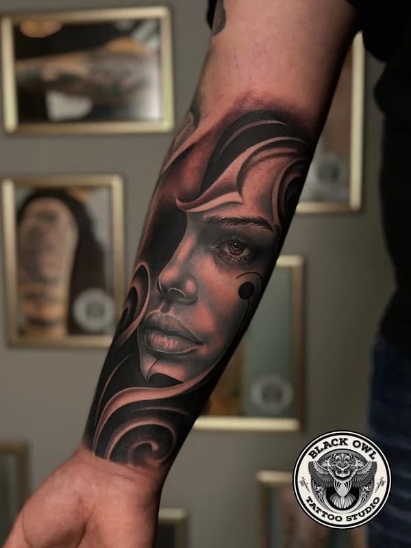 Black Owl Tattoo Studio 1